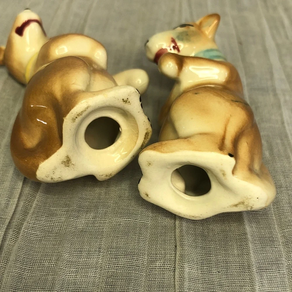Vintage whimsical cute ceramic KANGAROO SALT & PEPPER shaker set